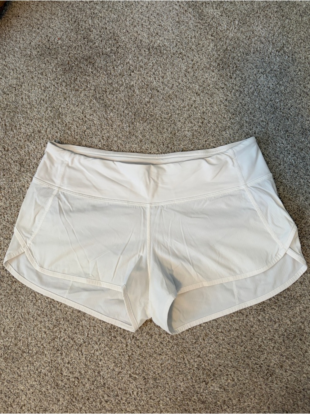 lululemon athletica White Women's Athletic Mid Rise Speed Up Shorts